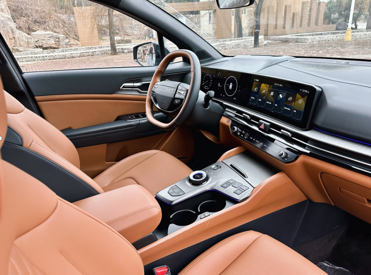 汽车资讯 日前，起亚新狮铂拓界已正式上市，作为拥有33年历史、五代迭代、全球超8