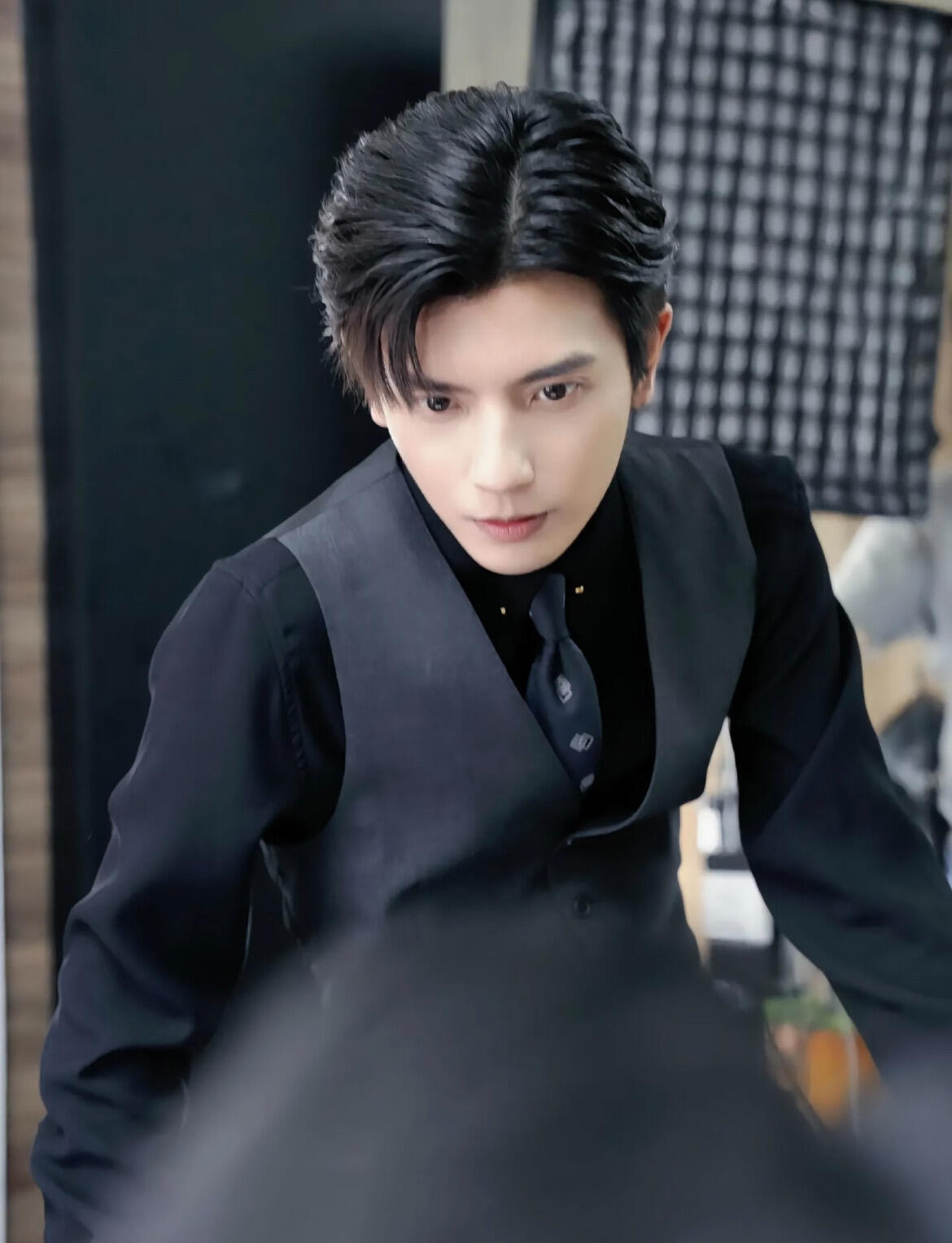 向佐梁思伟认可短剧演员分账短剧行业蓬勃发展，演员们也在不断打磨演技。演绎生动有感