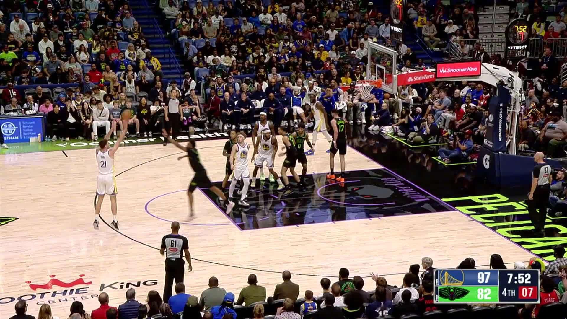 波斯特弧顶三分👌勇士102:82鹈鹕。