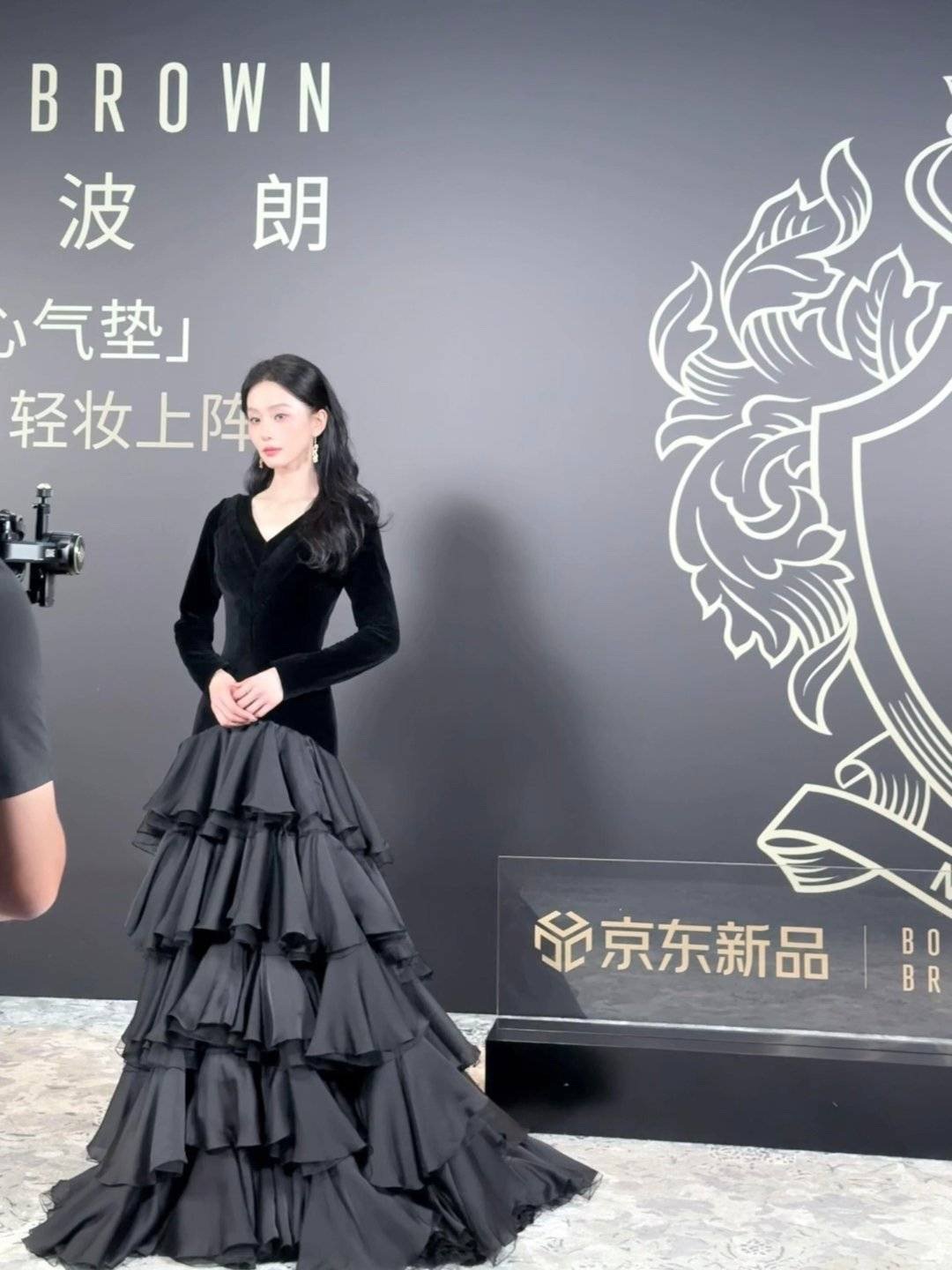 刘诗诗今日直播活动身穿Juana Martín 2025秋冬高级定制真的太美了完