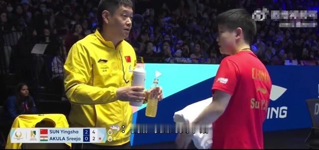 孙颖莎给教练回了好多信息孙颖莎虽因脚踝扭伤缺席2025乒超联赛总决赛，却全程远程