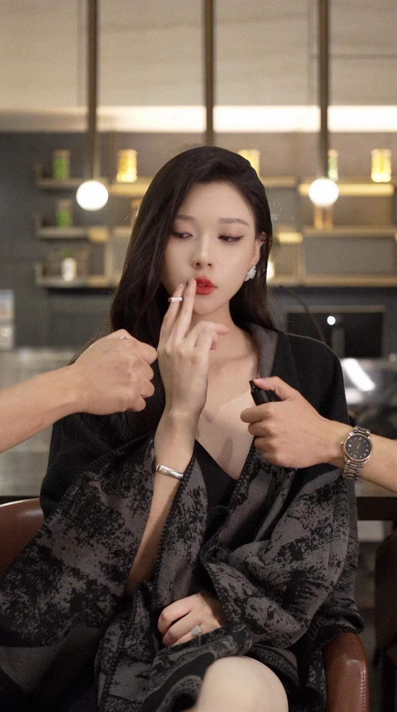 管好你的嘴 我们香水不犯洁厕灵