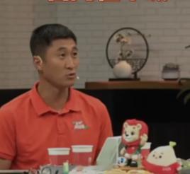 马宁回应未主哨淘汰赛 “到现在都不知道为什么。”专访马宁终于正面回应了。少一个人