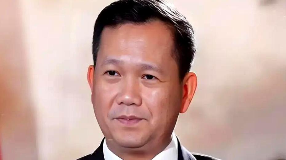 刚刷到洪马奈似乎打算调整对华节奏这事儿，直接给我整笑了。
放着家里几百亿的西哈努