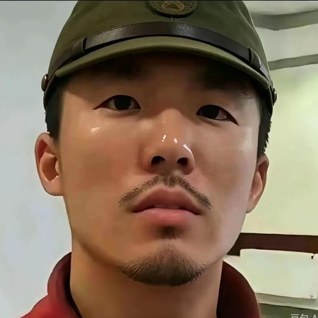 听说这小子已经被遣返了，本来马上就留学毕业，现在出了背叛祖国的事，结果被莫斯科大