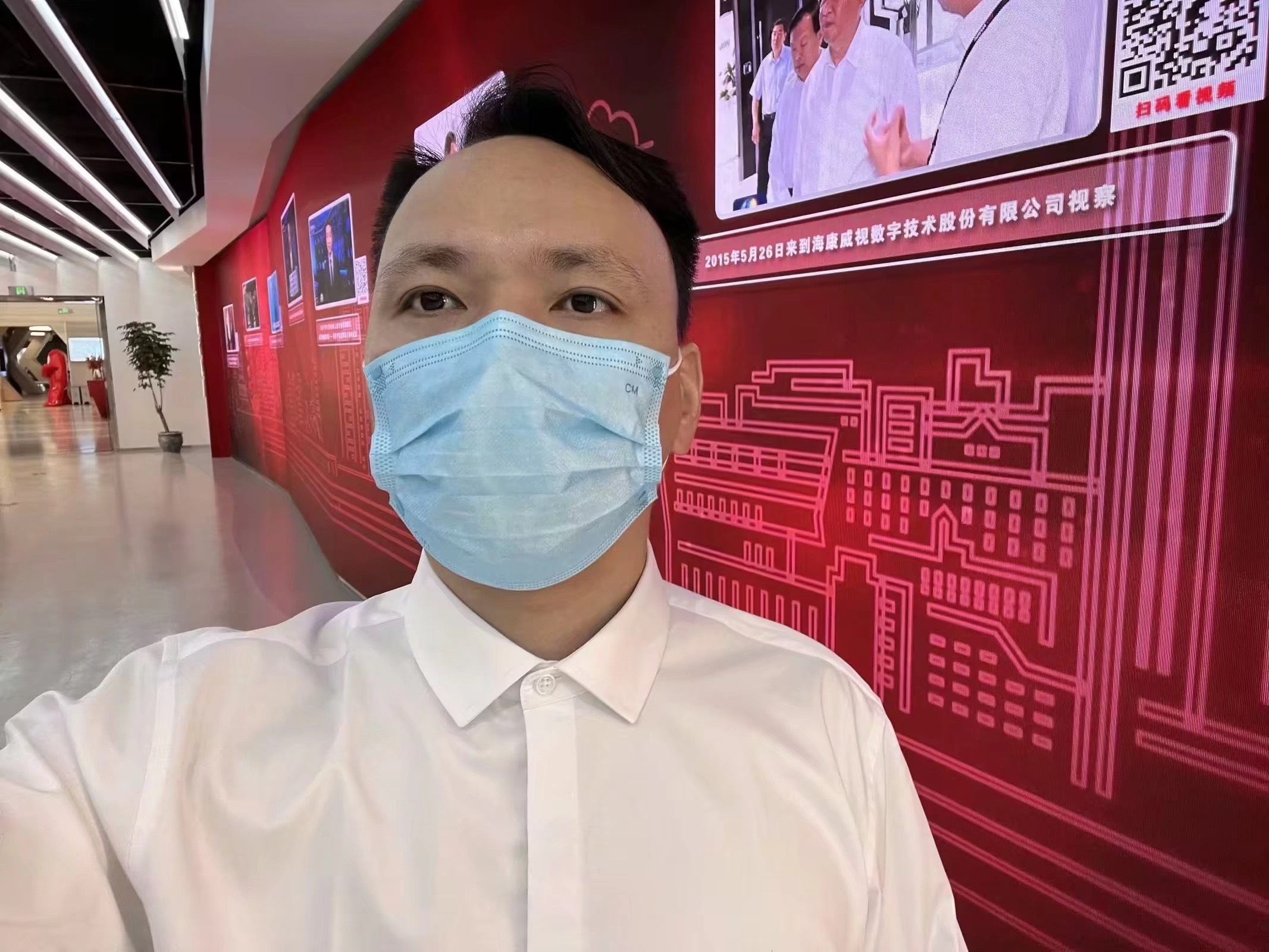 我国灵活就业人数达3.2亿中国的老百姓是全世界最勤奋的，中国的官员也是全世界最勤