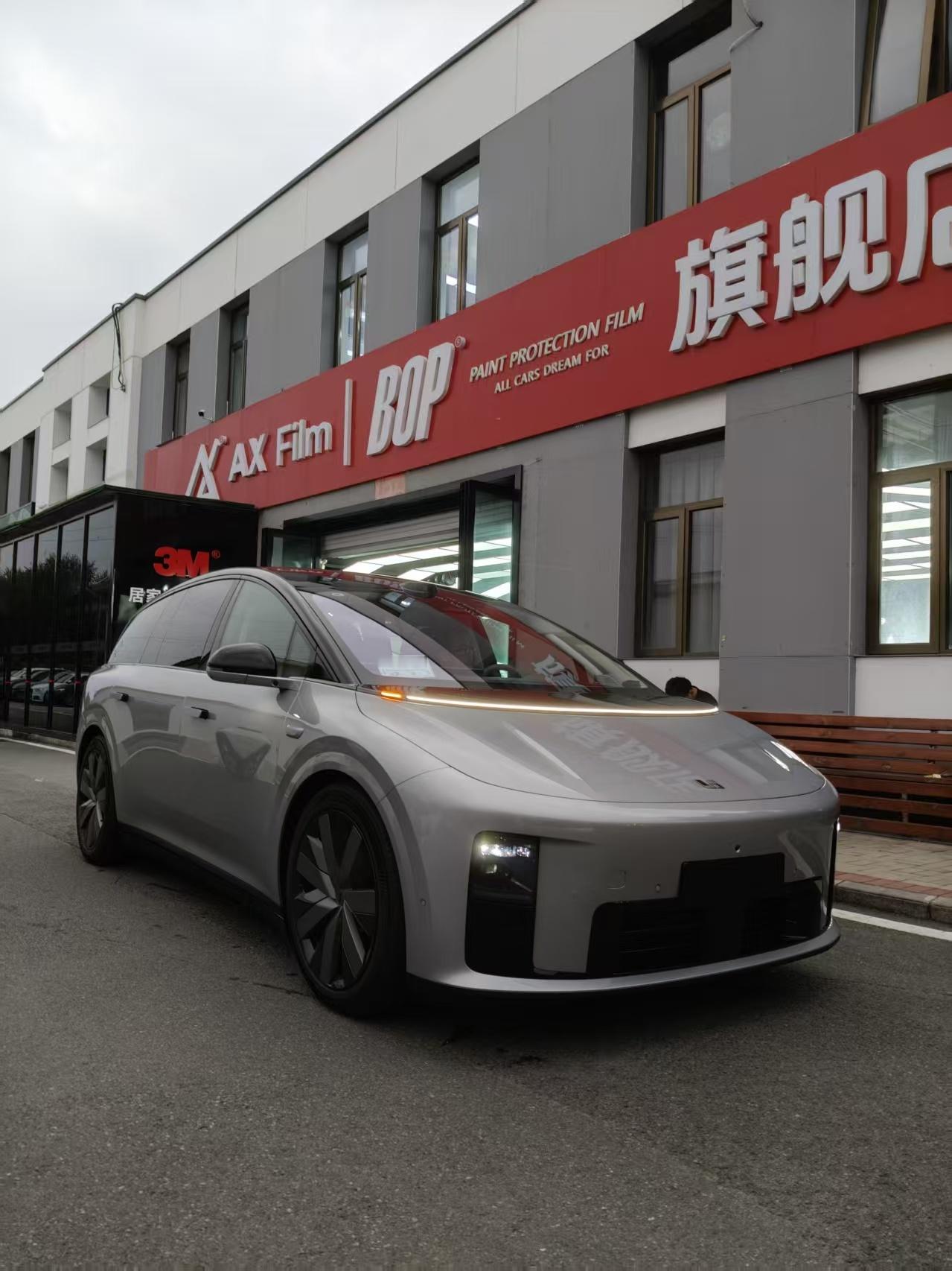 出差回来理想i8 的膜也贴完了取完车来机场接我回公司路上，顺便5C补了一下12分