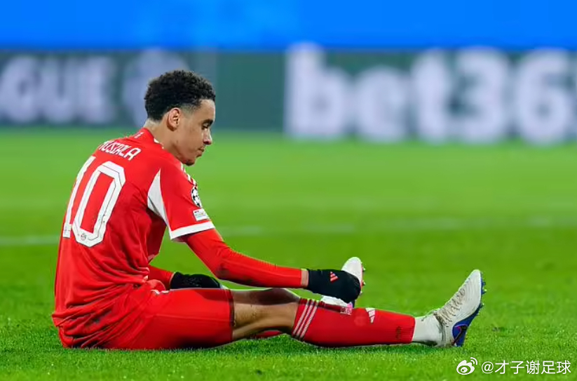 德国天空体育消息，穆西亚拉不会入选纳格尔斯曼即将公布的最新一期德国队名单，这是一