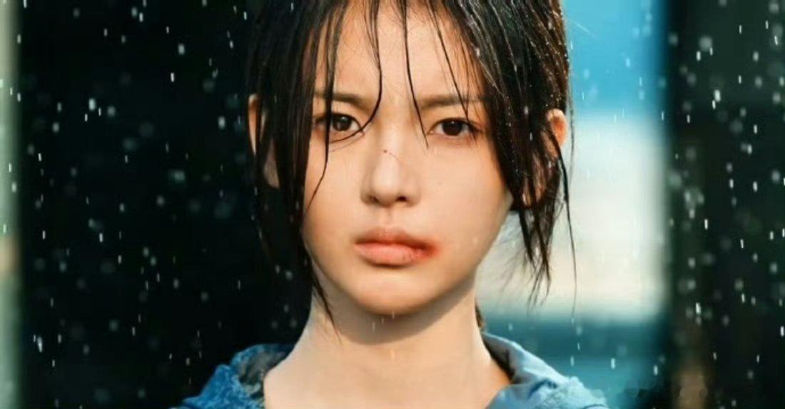 杨超越杨超越郑雨 杨超越今天是太阳雨  “谁见她就会爱她，只爱她，而且永远爱她。
