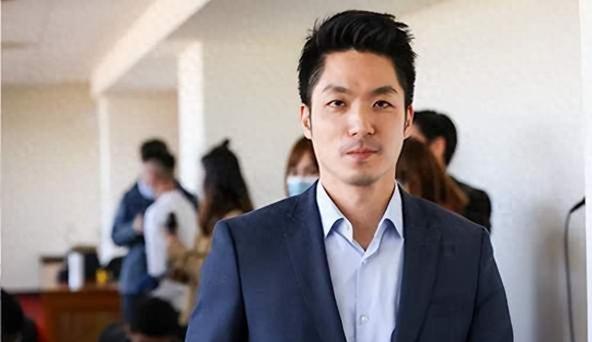 【蓝营人士回应蒋万安好感度民调第一】

国民党台北市党部主委戴锡钦对蒋万安好感度