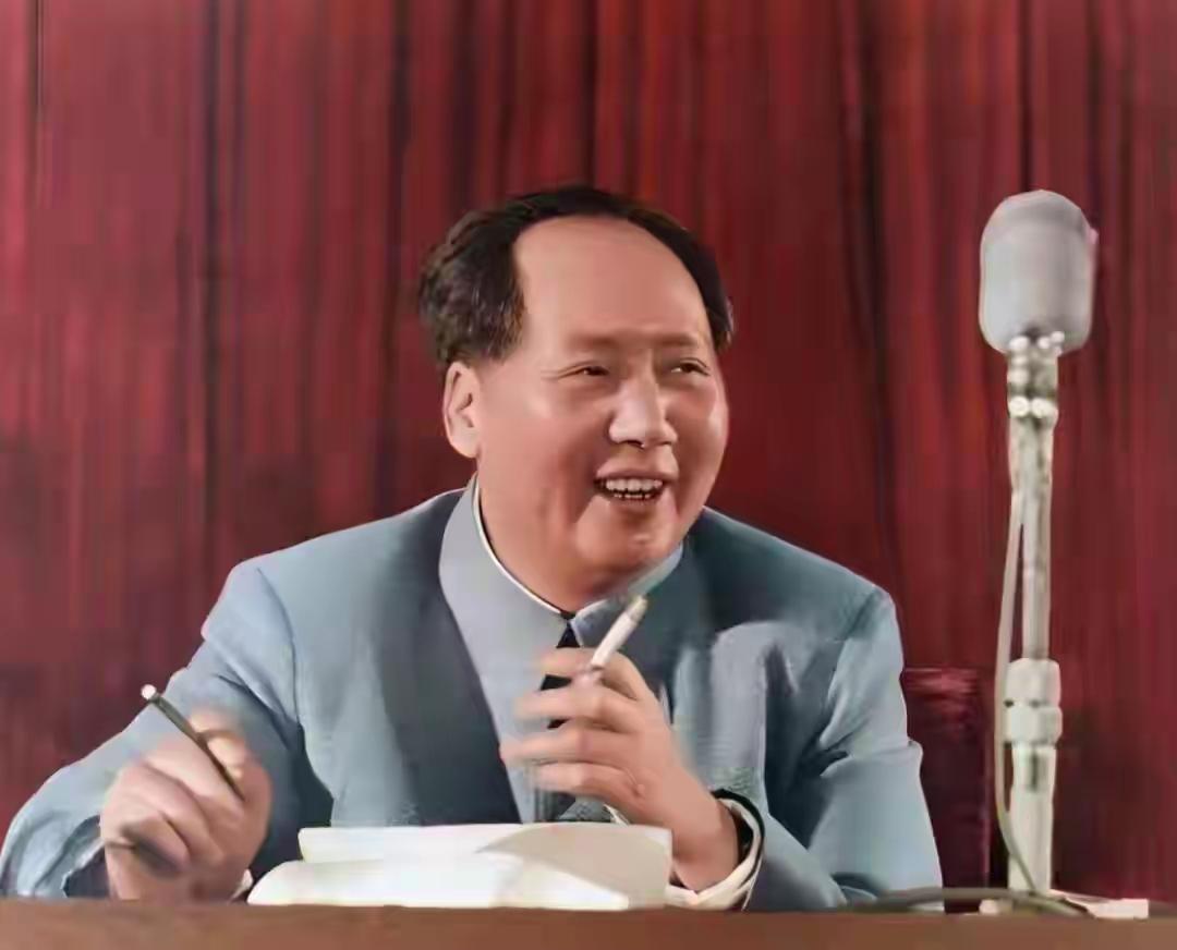 论“功绩第一位、错误第二位”的退场与人民领袖的本真评价

一、引言：告别特定表述