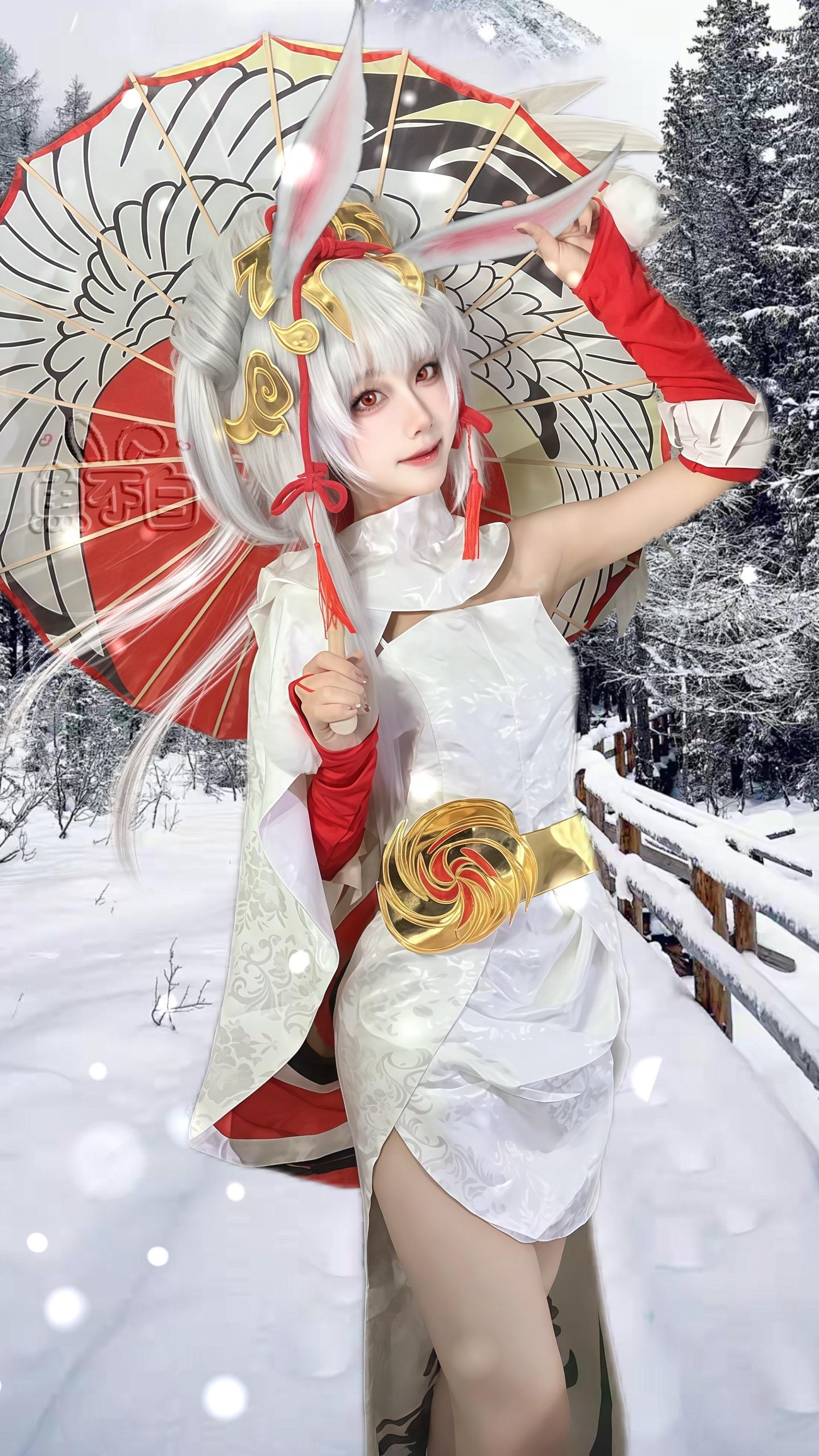 雪落的声音又轻又软，像在你身边的那些瞬间。