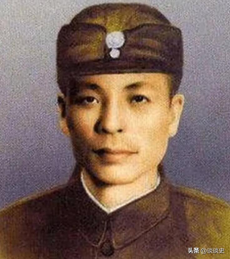 苏州河畔四行仓库的西墙，密密麻麻的弹孔至今清晰可见。1937 年淞沪会战尾声，四