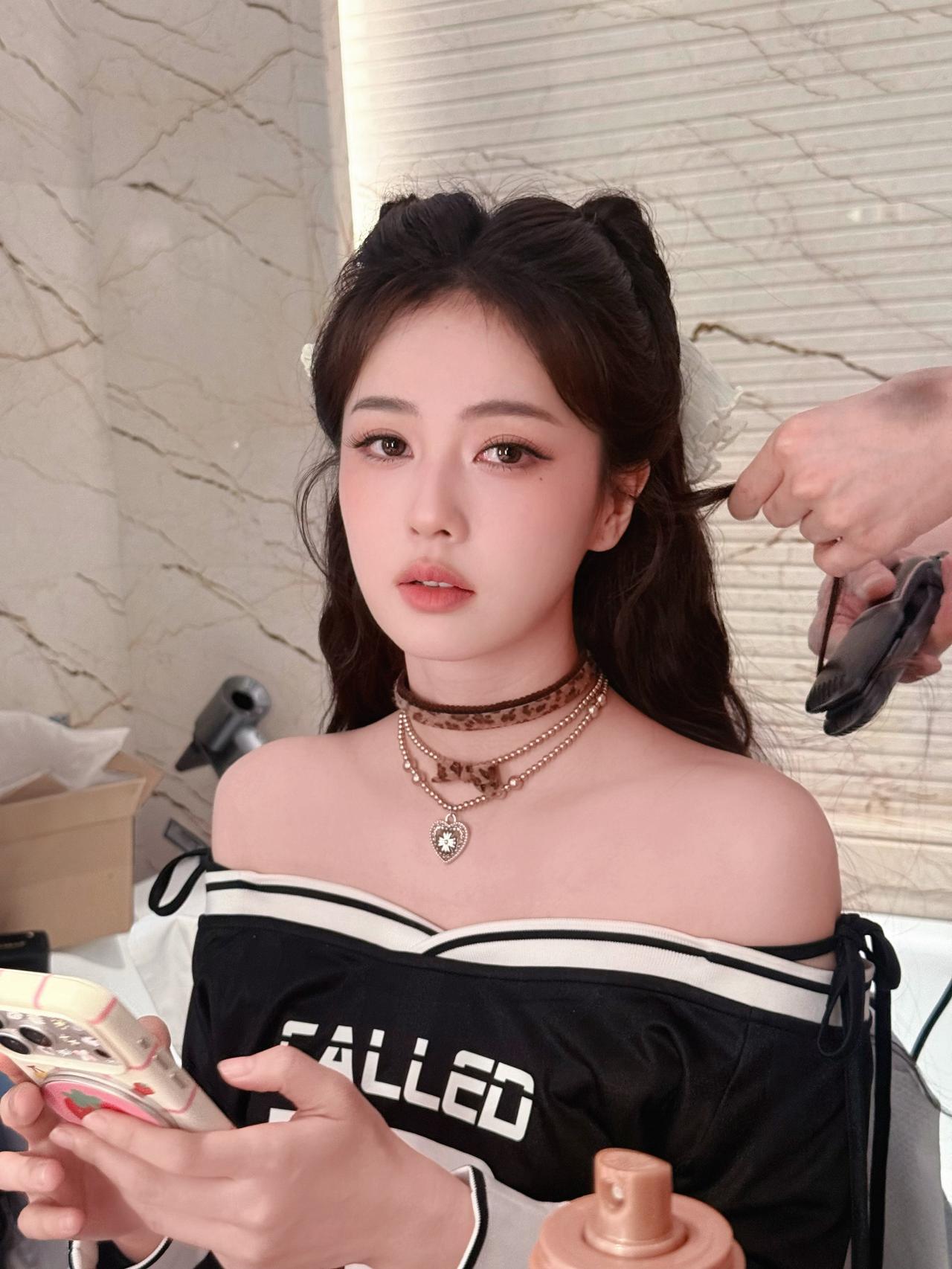 两张白鹿 新造型[耶]