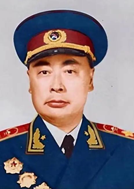 1936年，陈毅被叛徒陈宏诱骗下山，陈毅下山后因口渴，向正在洗衣服的叛徒妻子讨水