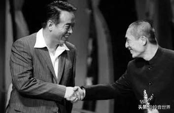 两位大导演，难得的同框在一起。时间可真快，两位受人敬佩的大导演，都已年过古稀，他