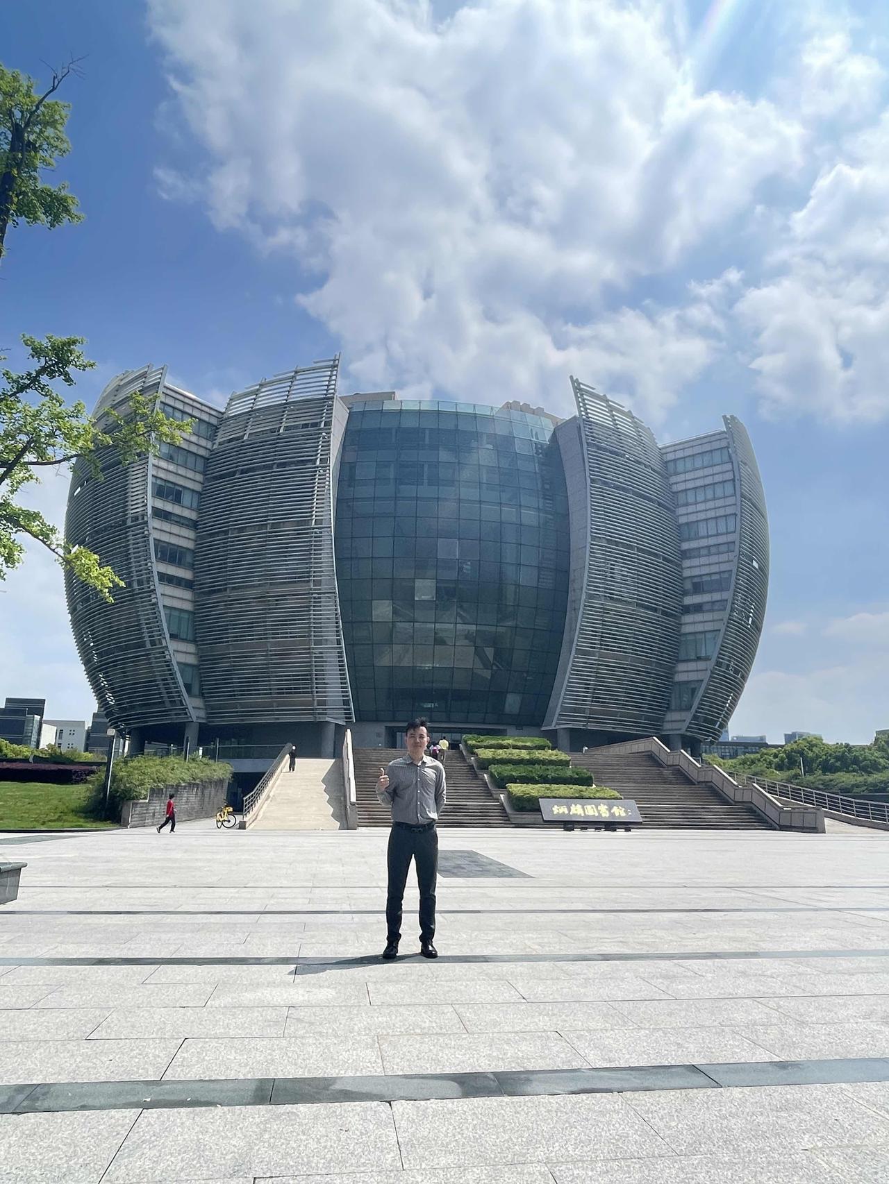 家人们，今天替大家去打卡专访了苏州大学南洋理工大学的定向直升项目。不得不说，留学