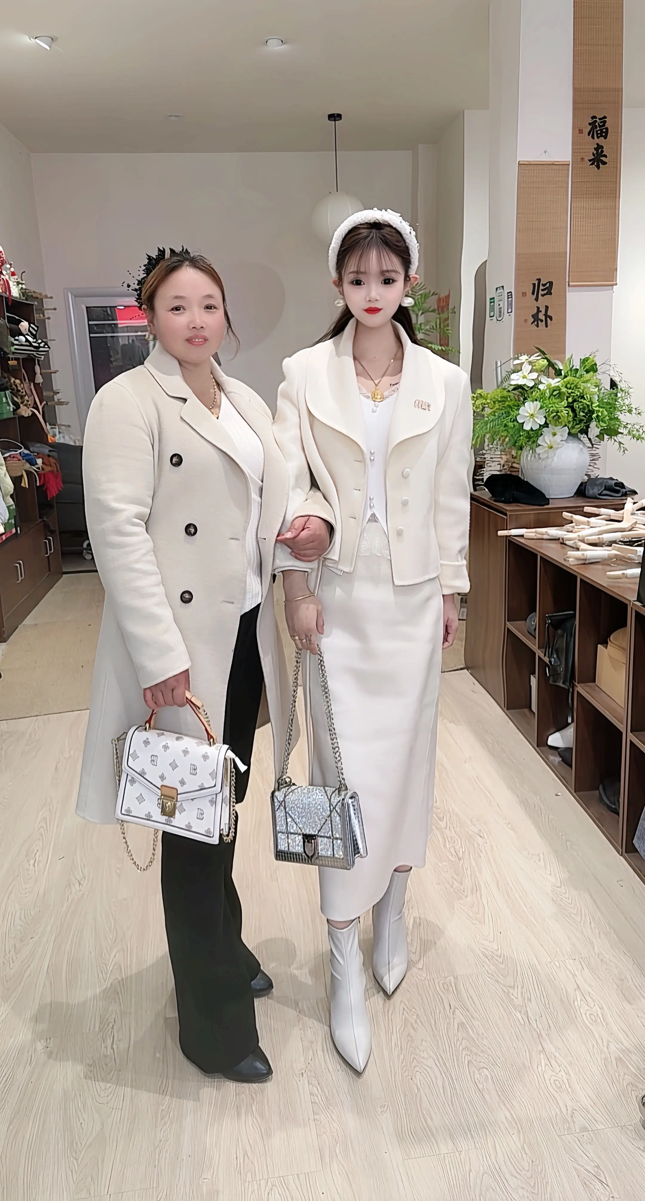 感恩遇见，感恩陪伴。愿我们永远健康、平安、幸福。有你们，真好。愿岁月温...