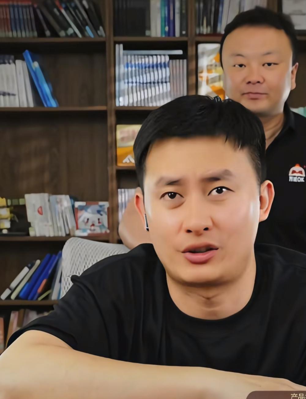 4月7日起峰学蔚来官方直播间已恢复常态化直播，总经理武亮发文感谢网友的支持和陪伴