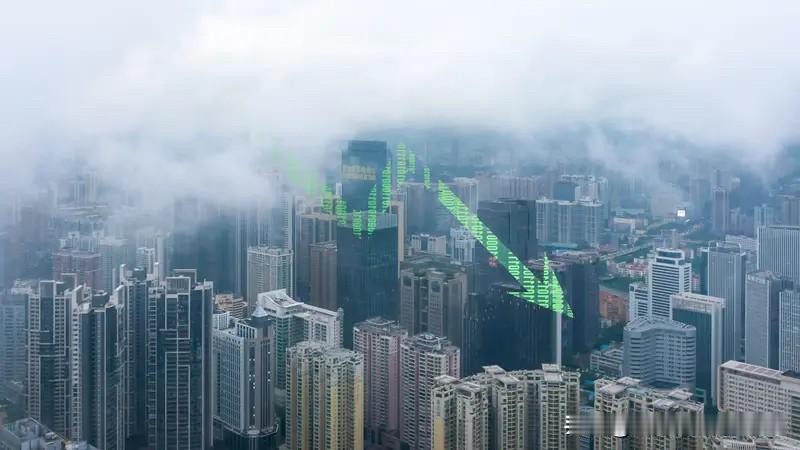 其实大家也不用太担心房价下跌带来的负面作用。
因为只要房价不是一口气跌下来的，只