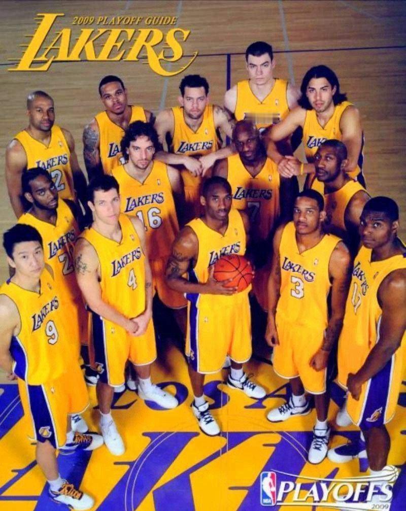 湖人是最强球队？他们自己都不敢信！

湖人客场战胜公牛，继续稳坐西部第五。詹姆斯