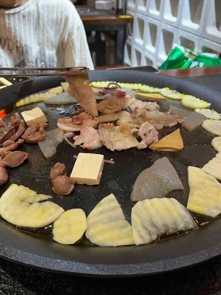 牛牛烙贵州特色烙锅