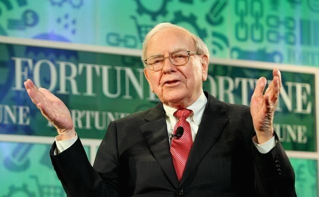 94岁的沃伦·巴菲特在退休前抛出一个预言：“20年或50年后，日本和美国都将更强