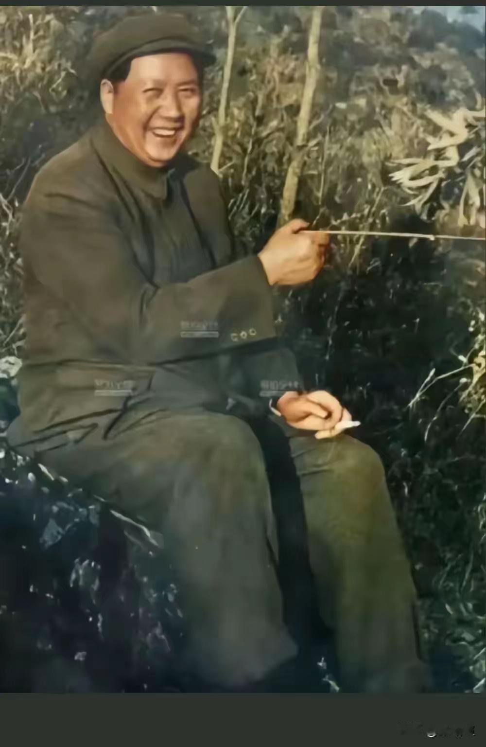 平凡藏伟大，功高不自居，这才是真正的中国脊梁
 
世间最难得的从不是声名显赫、万