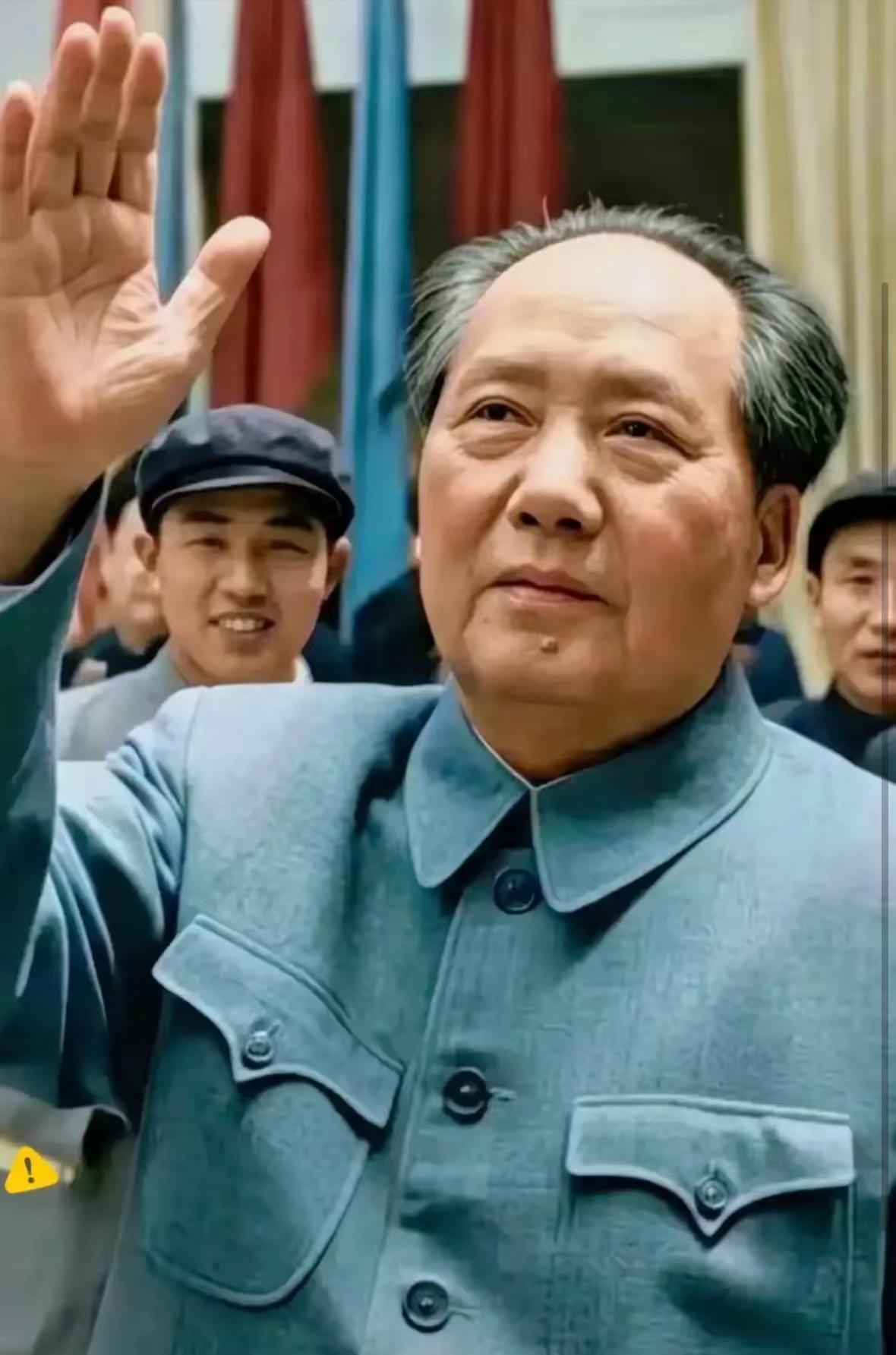 朋友圈里满是国庆出游的打卡照热闹的很

但看着那些精修图，我总觉得缺少点什么？先