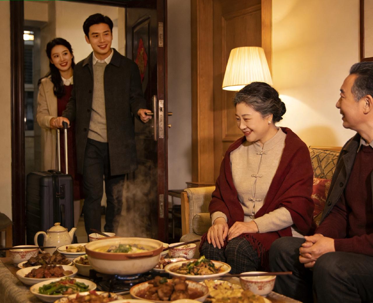 这就是回家过年的意义！
 
一对夫妻开了整整20多个小时的车，跨过山川与夜色，终