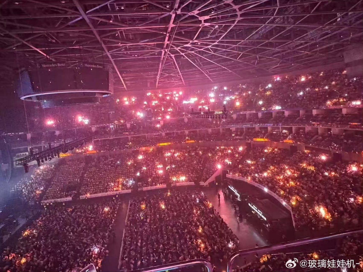 tfing最具影响力音乐厂牌第33届《东方风云榜》音乐盛典恭喜斩获“年度人气艺人