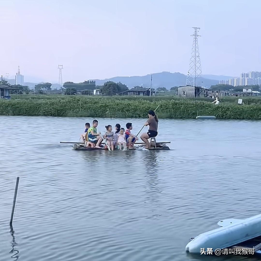 原本是想把视频发出来，让别人羡慕一下假期生活的，没想到评论区一片指责的声音。有些