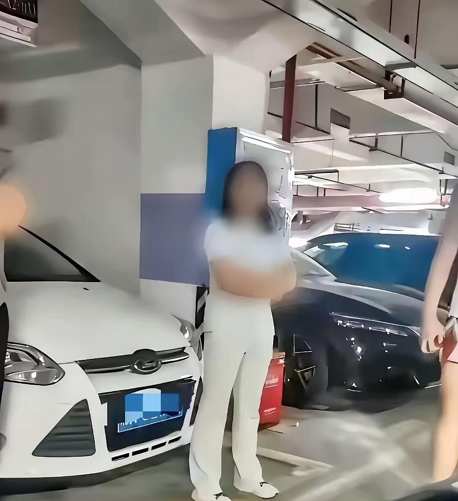 官方通报出炉！长沙占车位干部被停职，撒谎耍横终究毁了自己
 
终于等来官方定论！