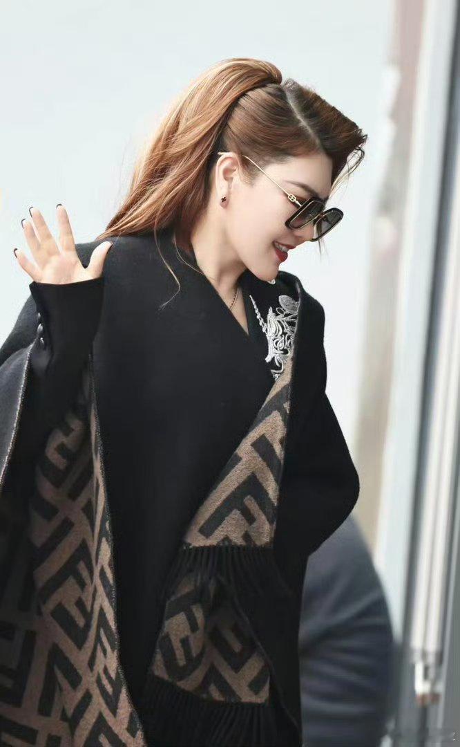 乌兰图雅太可爱了我们小图雅真的太圈粉了，可爱得很真实，一点不刻意，越看越上头乘风