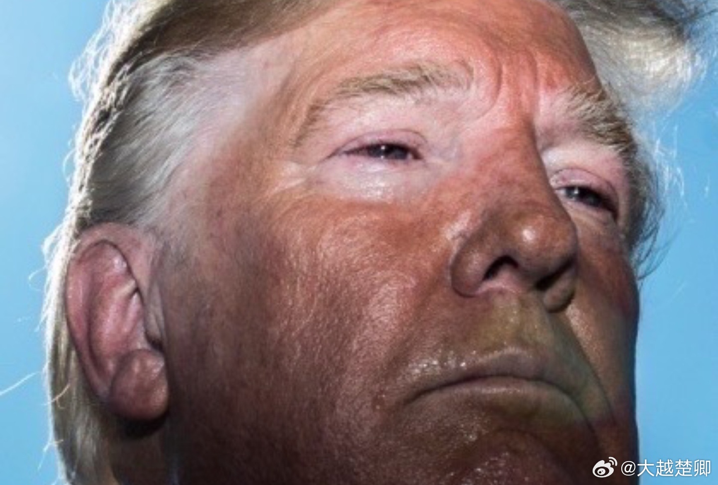 英媒称，倘若美伊战争久拖不决，全球恐会因海峡被封而陷入经济危机。届时特朗普不仅会