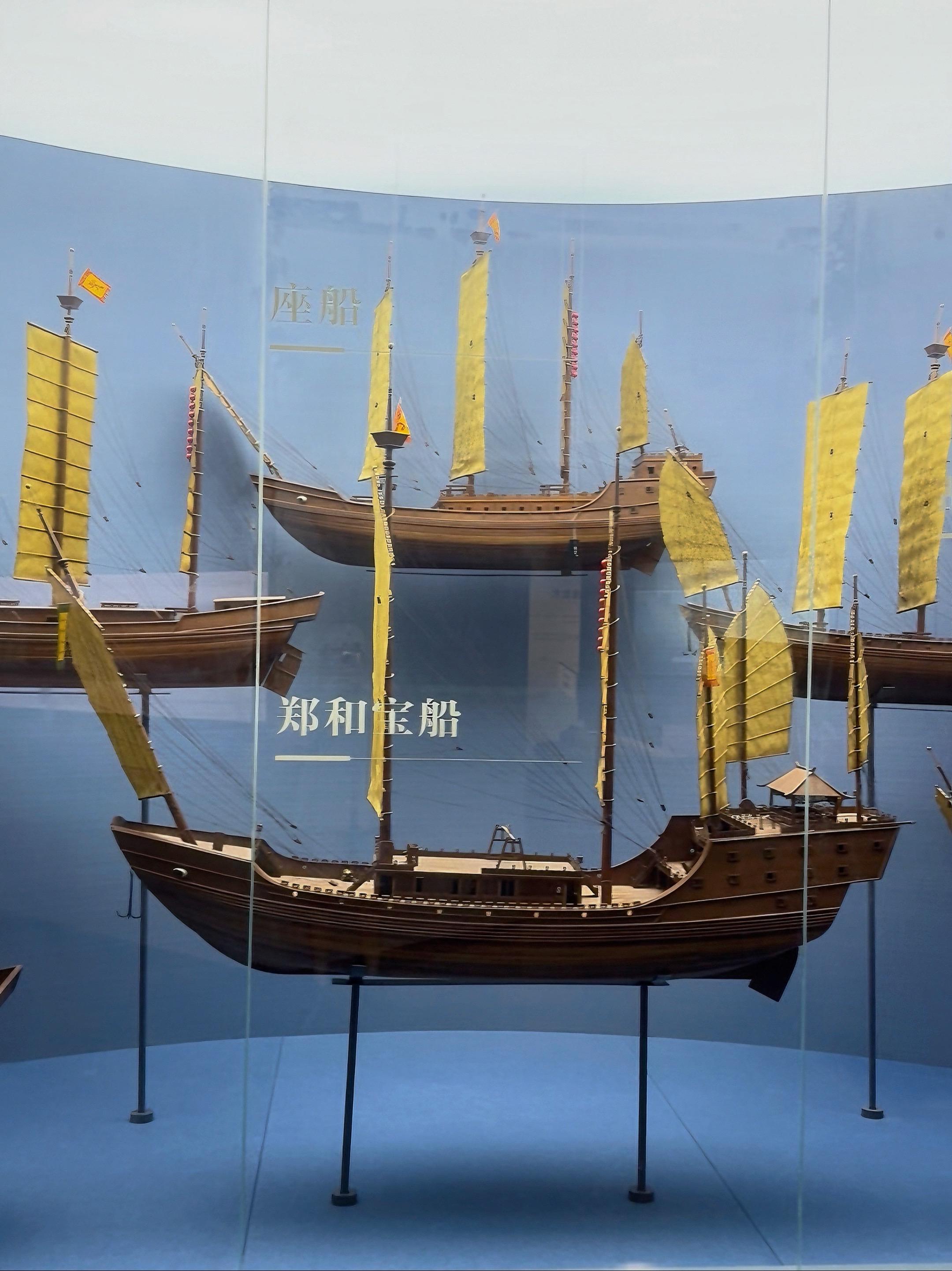 郑和下西洋率领的是当时世界上最庞大的船队。永乐三年到宣德八年，郑和奉命...