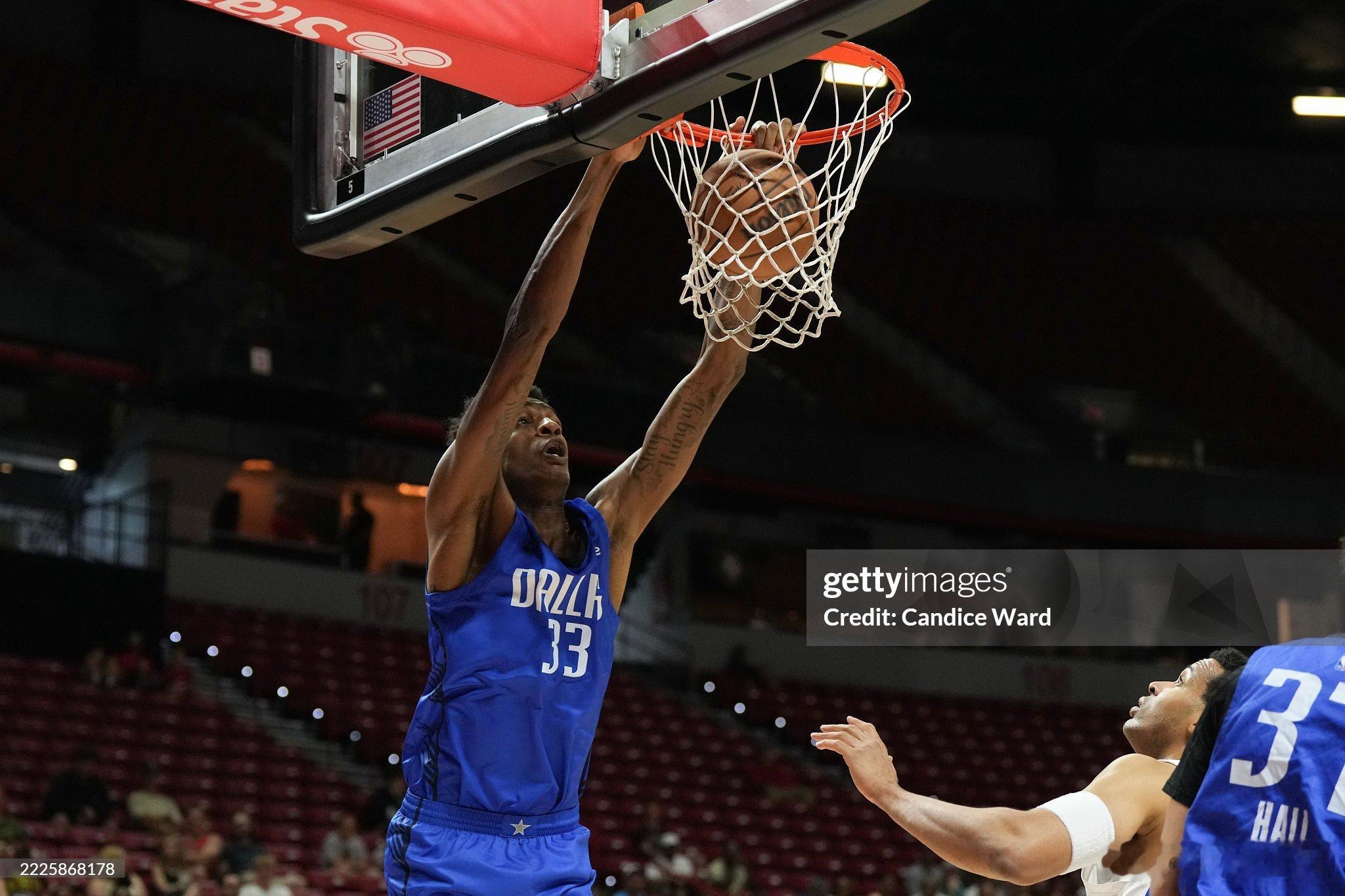 MFFL 来自Shams的消息。夏普与快船完成签约，双向合同。MFFL独行侠交易