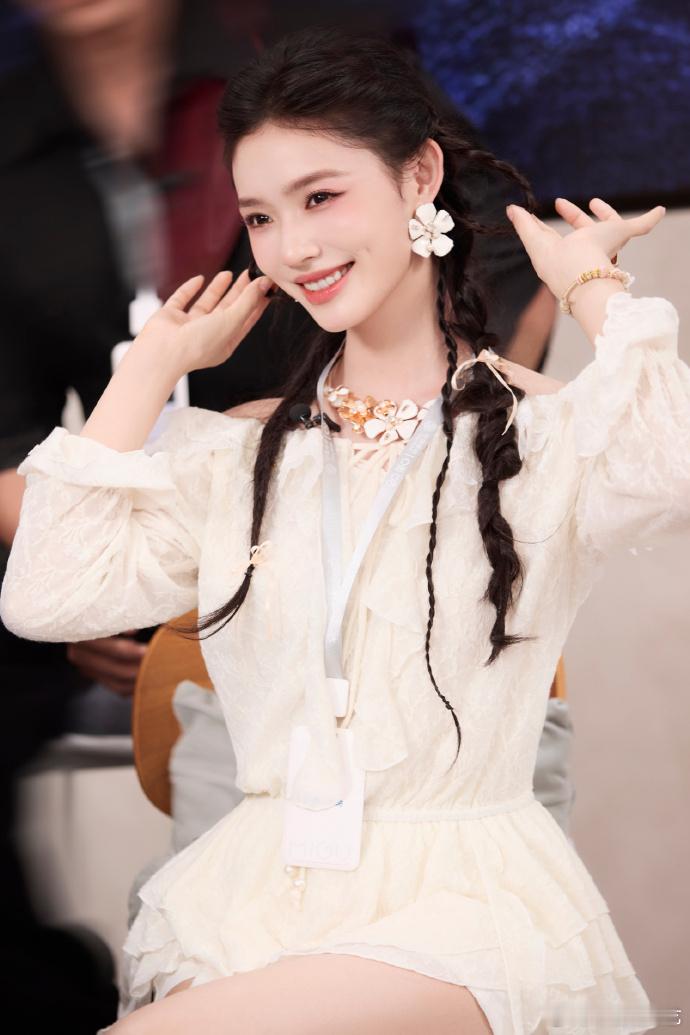 林允金牌辅助   林允金牌辅助，简直就是妥妥的呀，这个辅助的能力好强呀，不愧是血