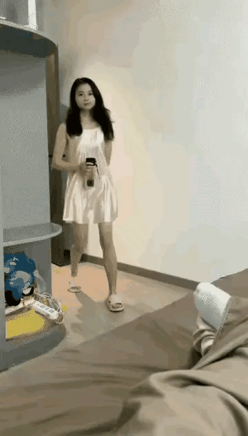 真替这个男的情商着急，像这种情况，有个台阶就赶紧下吧！还等什么呢？况且是女人先低