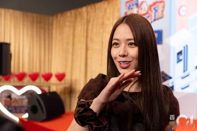 古佩玲舊照豬膽鼻被質疑整容 莊子璇：好多都有做近期在網上瘋傳古佩玲學生時期MV《