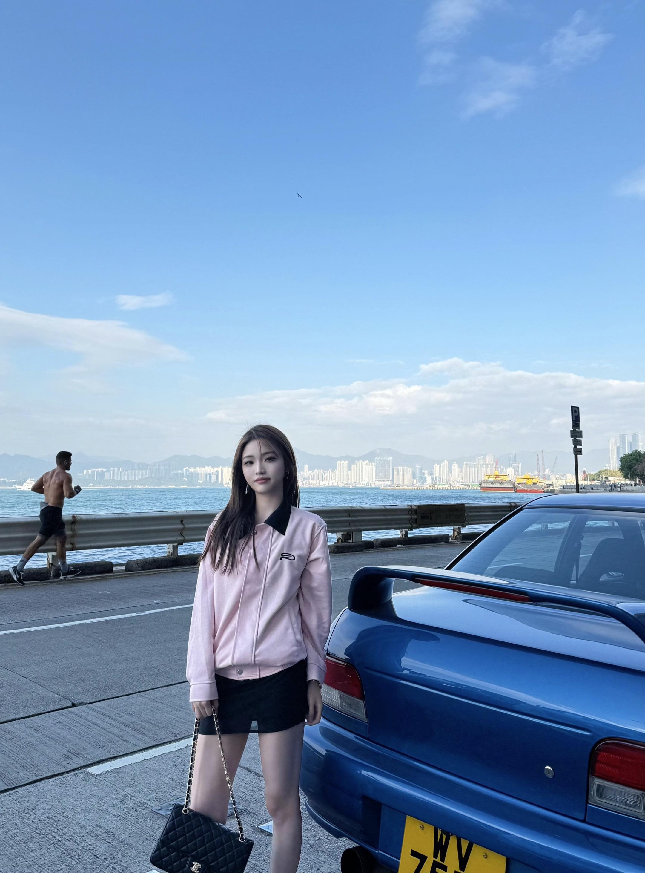 不属于自己的东西 抓住也只是片刻。