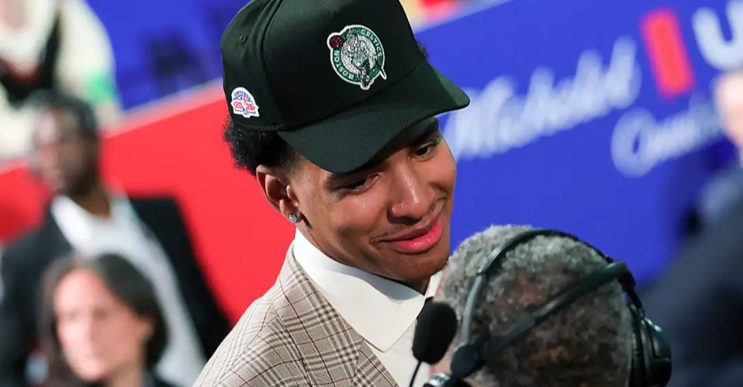 绿军总裁谈新秀塞纳克NBA选秀大会首轮落幕。凯尔特人总裁史蒂文斯谈新秀塞纳克：“