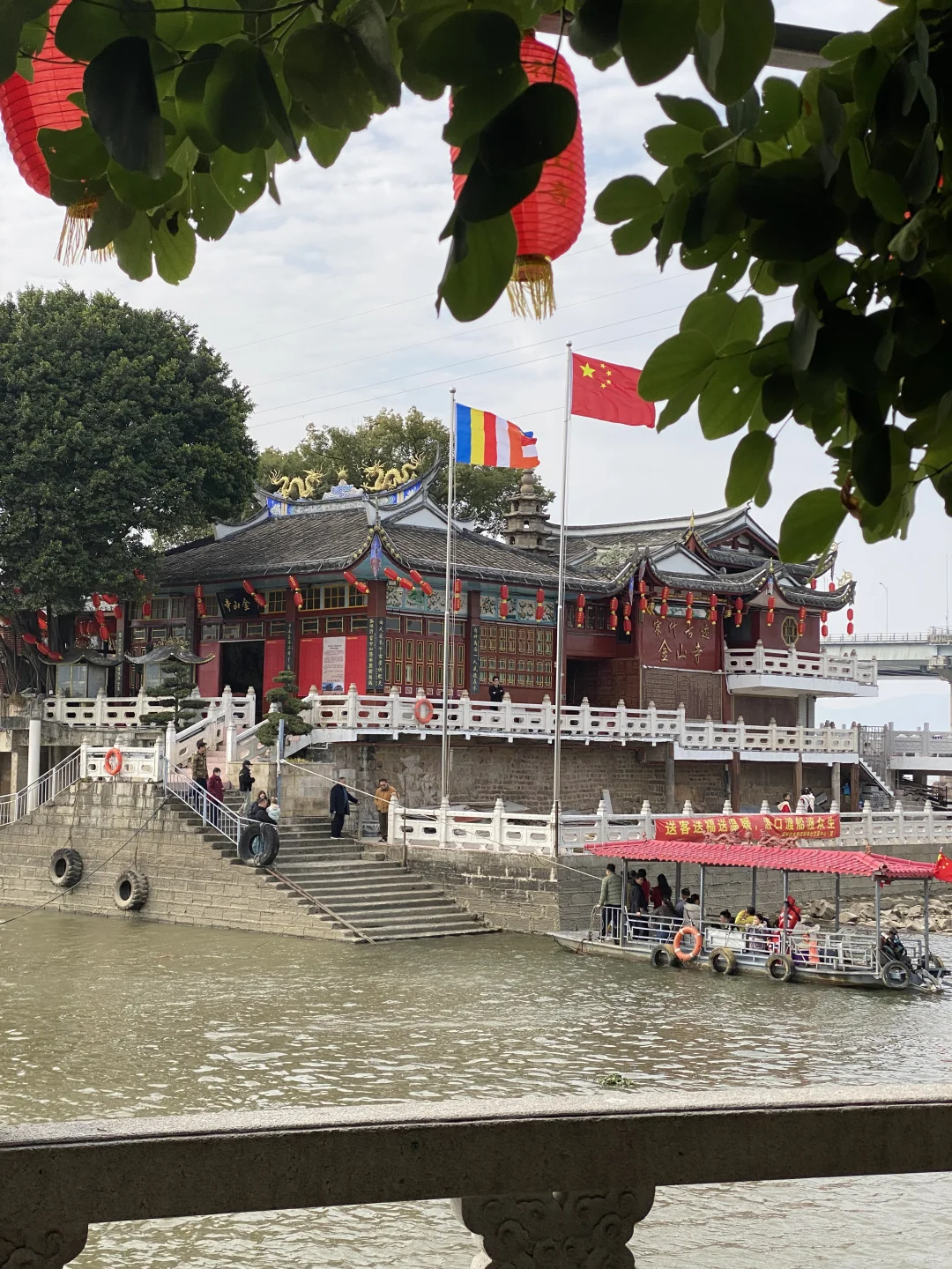 福州让人一眼震撼的江上寺庙🌊