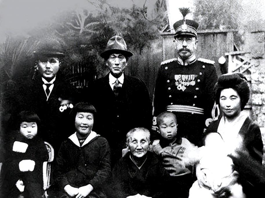 瞒不住了？日本偷挖466具琉球人遗骨，还怪中方不该替琉球人说话。

一所学校的地