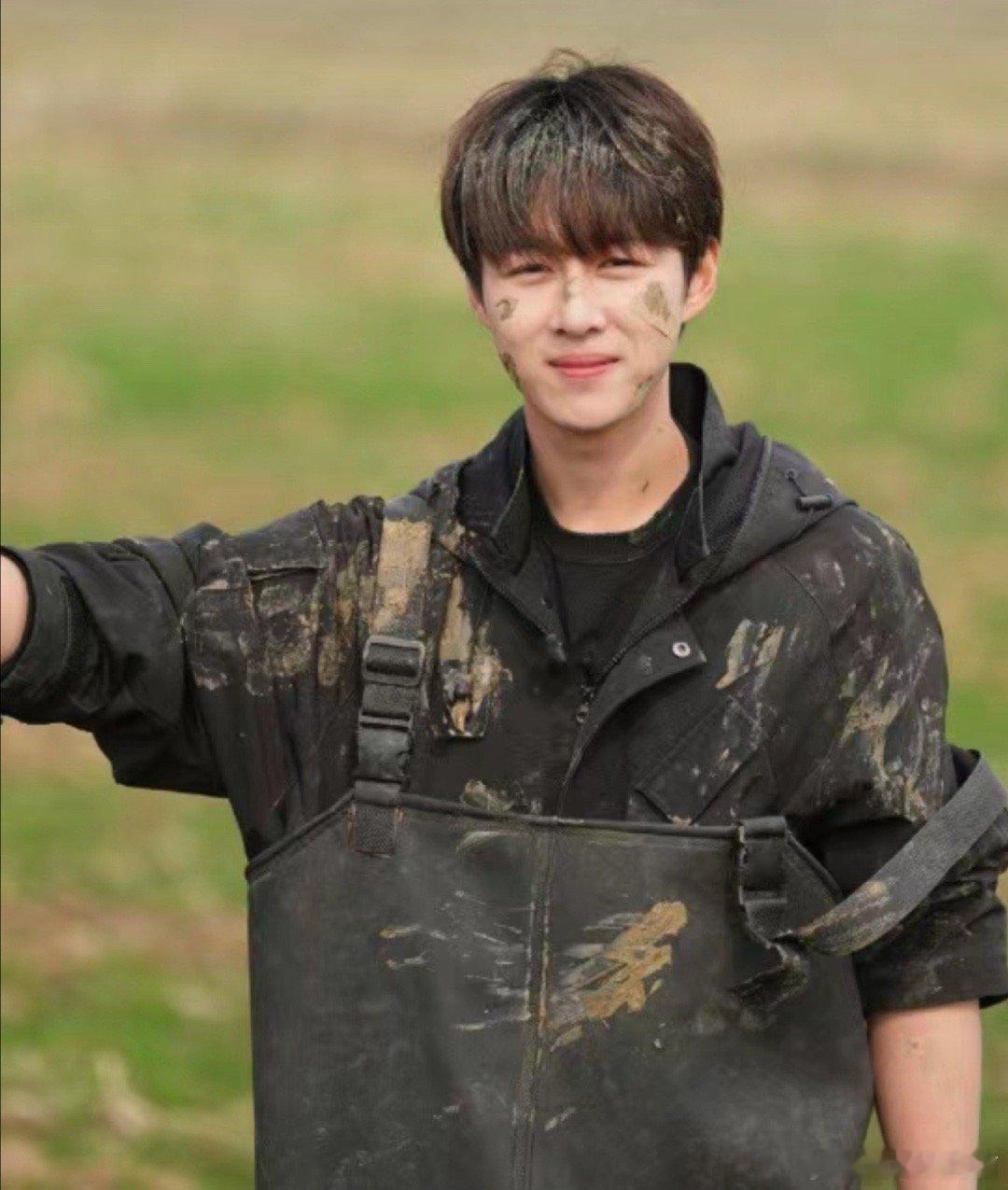 #卓沅生日直播#卓沅生日快乐，直播间给粉丝很多惊喜。在直播间的样子也太可爱了吧，