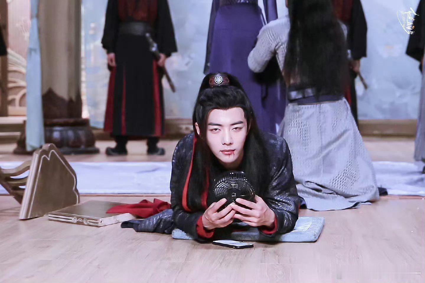 王一博不在的肖战超级无聊😣🤲🏻 