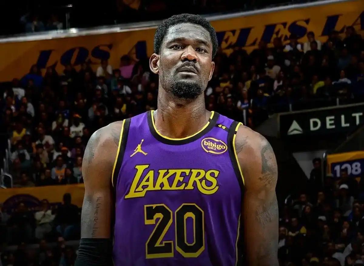 湖人状元中锋艾顿终于把心里话说出来了！
 
以前的日子对他来说确实不好过，那段时