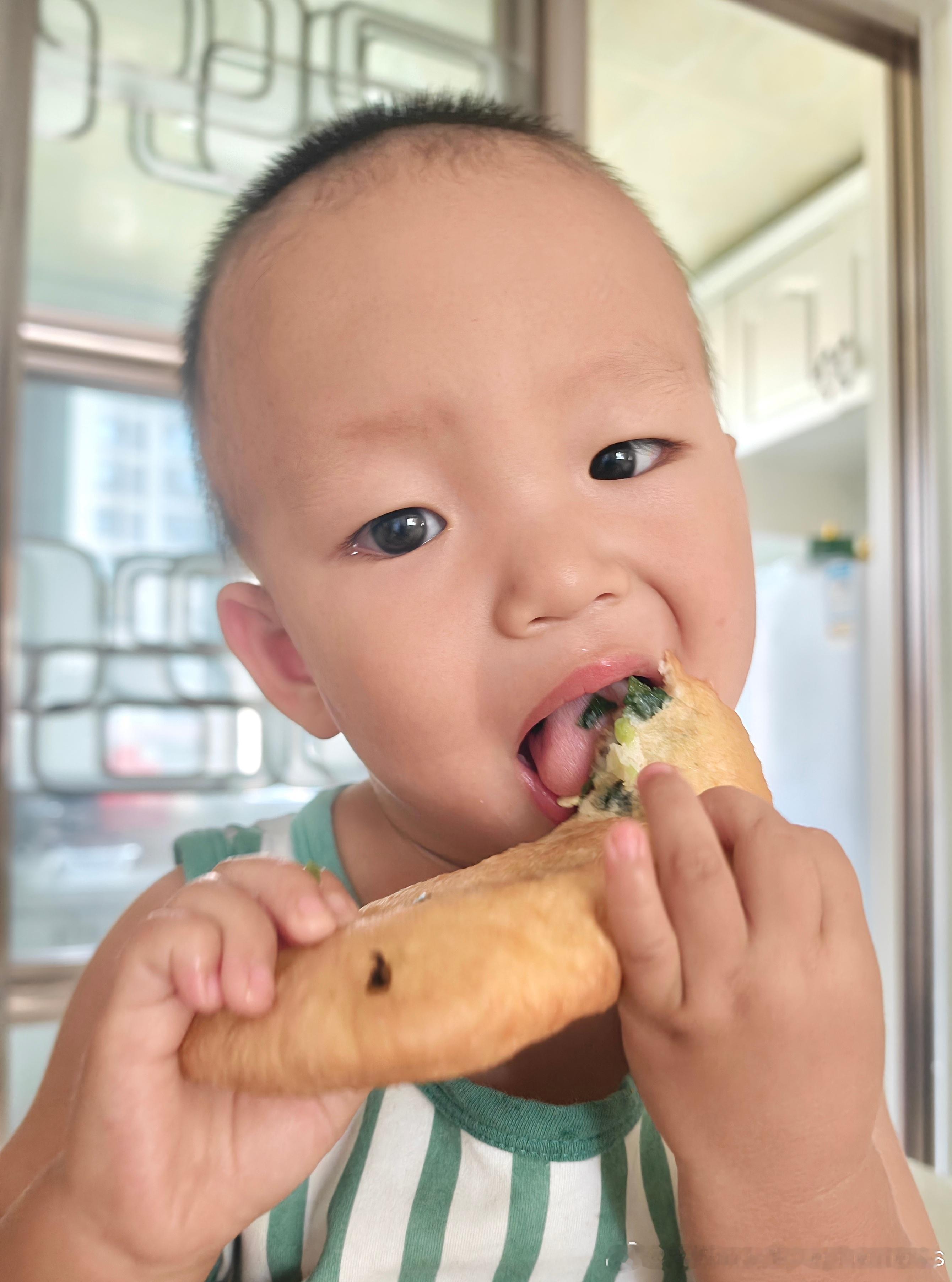 毫无优雅可言……一个爱吃韭菜香菜榴莲的不精致boy