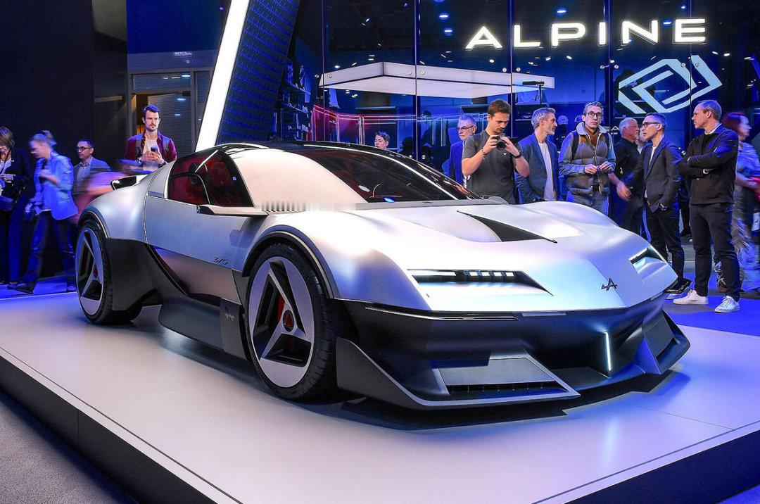 车市热门 Alpine全新A310 Vision概念车于巴黎车展首发，这款复古未