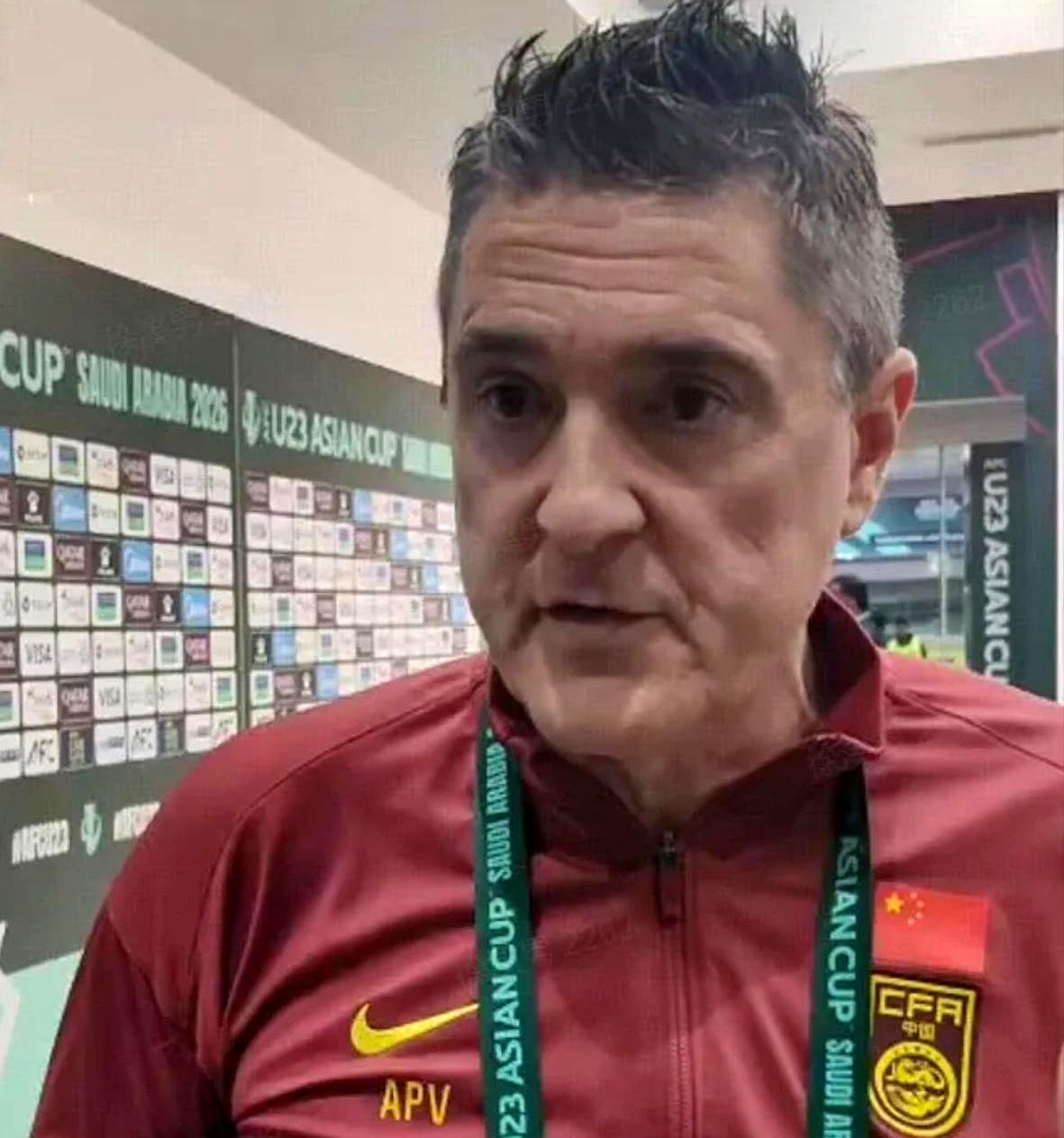 3天2战，U23还能跑吗
 
凌晨刷完点球，我盯着屏幕发呆。乌兹别克28脚射门砸